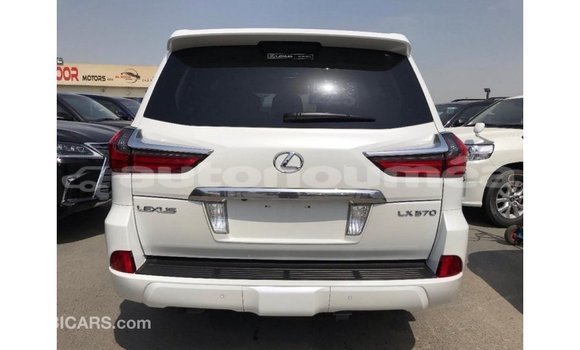 Acheter Import Voiture Lexus LX Blanc à Import - Dubai, Iles Acheter Import Voiture Lexus LX Blanc à Import - Dubai, Iles