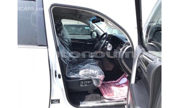 Acheter Import Voiture Lexus LX Blanc à Import - Dubai, Iles Acheter Import Voiture Lexus LX Blanc à Import - Dubai, Iles