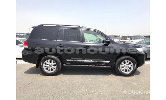 Acheter Import Voiture Toyota Land Cruiser Noir à Import - Dubai, Iles Acheter Import Voiture Toyota Land Cruiser Noir à Import - Dubai, Iles