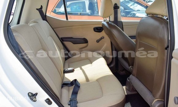 Acheter Import Voiture Hyundai i10 Blanc à Import - Dubai, Iles Acheter Import Voiture Hyundai i10 Blanc à Import - Dubai, Iles