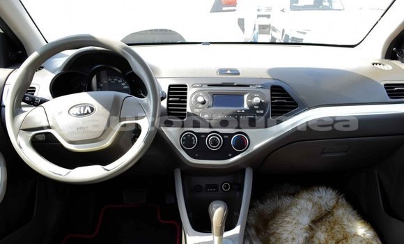 Buy Import Kia Picanto White Car in Import - Dubai in Iles Buy Import Kia Picanto White Car in Import - Dubai in Iles