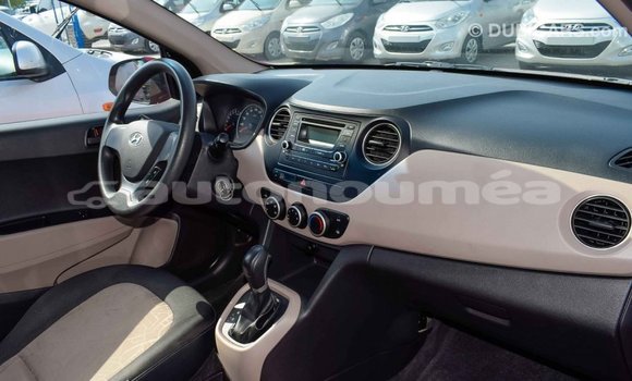 Buy Import Hyundai i10 Red Car in Import - Dubai in Iles Buy Import Hyundai i10 Red Car in Import - Dubai in Iles
