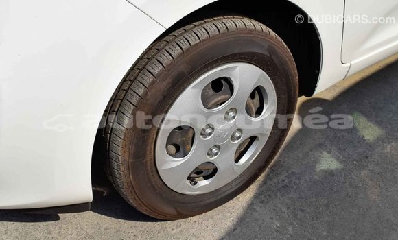 Acheter Import Voiture Kia Picanto Blanc à Import - Dubai, Iles Acheter Import Voiture Kia Picanto Blanc à Import - Dubai, Iles