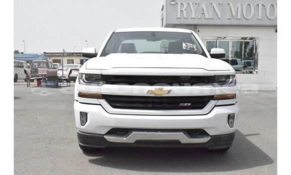 Buy Import Chevrolet Silverado White Car in Import - Dubai in Iles