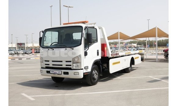 Buy Import Isuzu Rodeo White Car in Import - Dubai in Iles