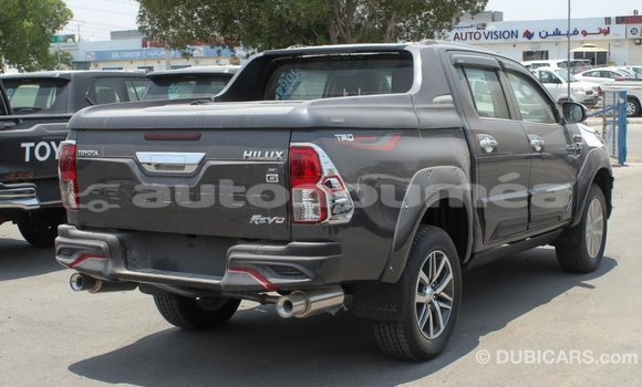 Acheter Import Voiture Toyota Hilux Noir à Import - Dubai, Iles Acheter Import Voiture Toyota Hilux Noir à Import - Dubai, Iles
