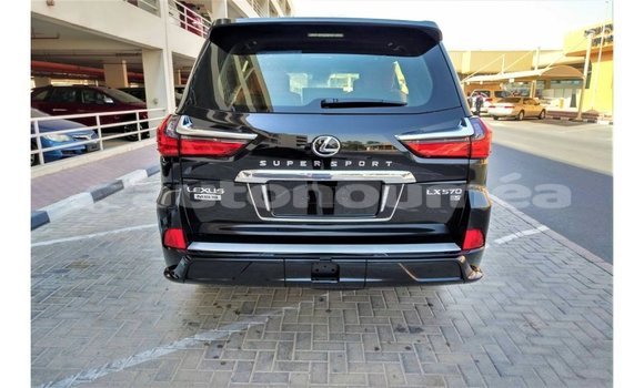 Acheter Import Voiture Lexus LX Noir à Import - Dubai, Iles Acheter Import Voiture Lexus LX Noir à Import - Dubai, Iles