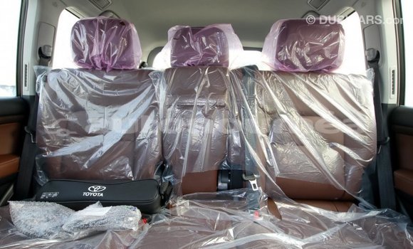 Acheter Import Voiture Toyota Land Cruiser Noir à Import - Dubai, Iles Acheter Import Voiture Toyota Land Cruiser Noir à Import - Dubai, Iles