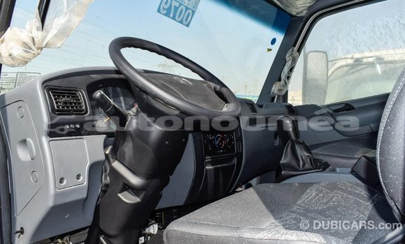 Buy Import Mercedes-Benz 190 White Car in Import - Dubai in Iles Buy Import Mercedes-Benz 190 White Car in Import - Dubai in Iles