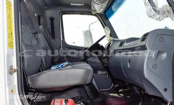 Buy Import Mercedes-Benz 190 White Car in Import - Dubai in Iles Buy Import Mercedes-Benz 190 White Car in Import - Dubai in Iles