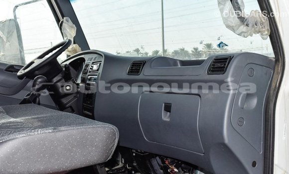 Buy Import Mercedes-Benz 190 White Car in Import - Dubai in Iles Buy Import Mercedes-Benz 190 White Car in Import - Dubai in Iles