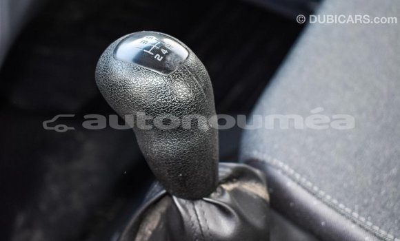 Buy Import Mercedes-Benz 190 White Car in Import - Dubai in Iles Buy Import Mercedes-Benz 190 White Car in Import - Dubai in Iles