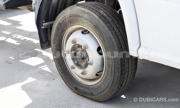 Buy Import Mercedes-Benz 190 White Car in Import - Dubai in Iles Buy Import Mercedes-Benz 190 White Car in Import - Dubai in Iles