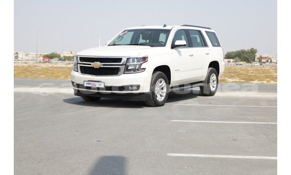 Buy Import Chevrolet Tahoe White Car in Import - Dubai in Iles
