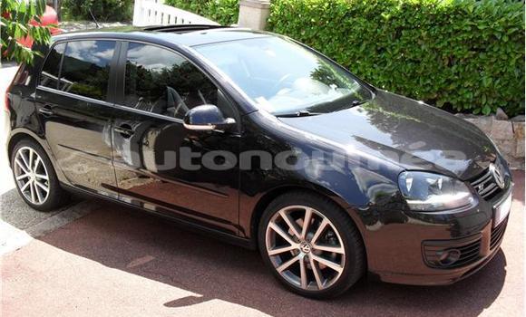 Buy Used Volkswagen Golf Black Car in Noumea in Sud