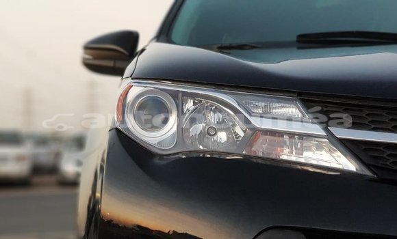 Acheter Import Utilitaire Toyota HiAce Noir à Import - Dubai, Iles Acheter Import Utilitaire Toyota HiAce Noir à Import - Dubai, Iles