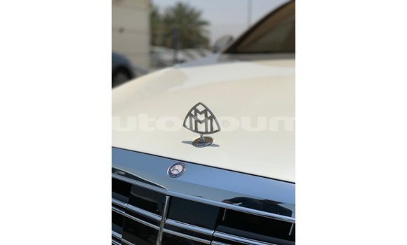 Acheter Import Voiture Mercedes-Benz 190 Blanc à Import - Dubai, Iles Acheter Import Voiture Mercedes-Benz 190 Blanc à Import - Dubai, Iles