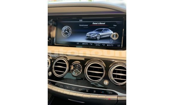 Acheter Import Voiture Mercedes-Benz 190 Blanc à Import - Dubai, Iles Acheter Import Voiture Mercedes-Benz 190 Blanc à Import - Dubai, Iles