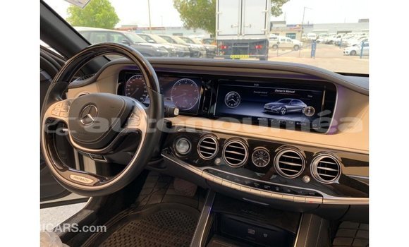 Acheter Import Voiture Mercedes-Benz 190 Blanc à Import - Dubai, Iles Acheter Import Voiture Mercedes-Benz 190 Blanc à Import - Dubai, Iles