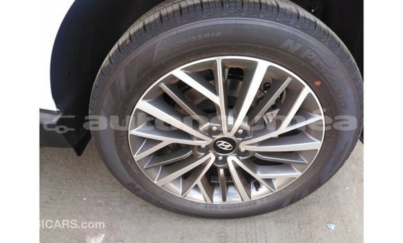 Buy Import Hyundai Tucson White Car in Import - Dubai in Iles Buy Import Hyundai Tucson White Car in Import - Dubai in Iles